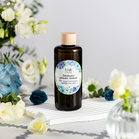 Biorythme Beruhigendes Tonikum für regenerierte Haut 200 ml mit Sprühkopf Verfallsdatum 6/26