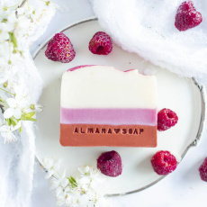 Almara Soap Handgemachte Seife Göttliche Himbeeren 100 g